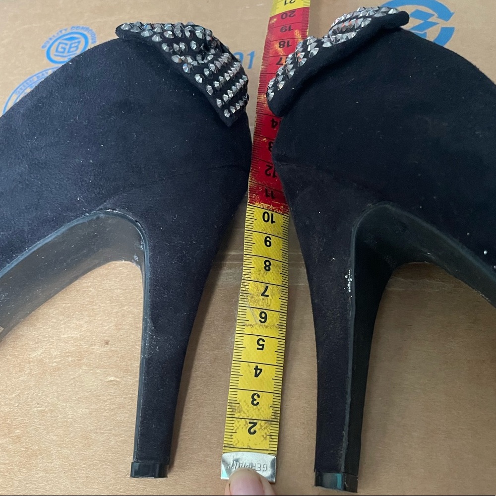 π3/$12π F21 5β Black Pumps - Picture 5 of 5
